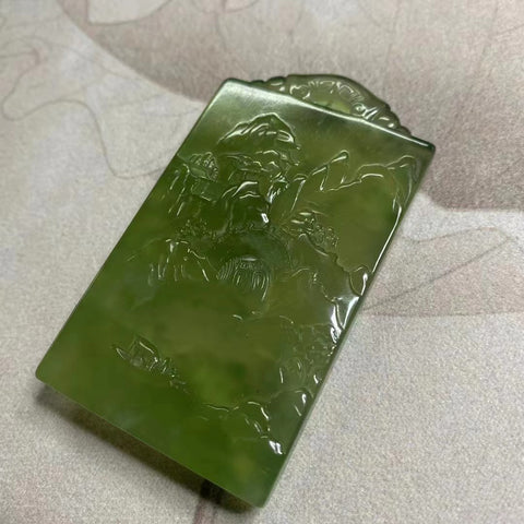 Liontin Lansekap Giok Cui Alami Liontin Dua Sisi Ukuran 73 * 42mm Giok bersih, halus dan hangat Sudah termasuk pajak pengiriman.