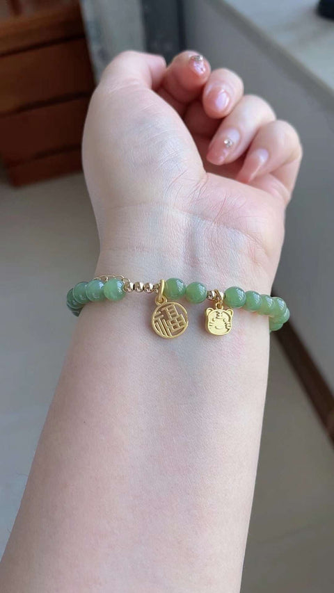 Gelang giok giok Hetian alami yang bening Halus dan modis Ukuran 0.8mm Giok bersih dan halus Sudah termasuk pajak pengiriman.