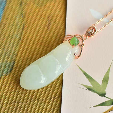 4122-1 Set Kalung Kacang Musiman Giok Hetian Jade Alami dari perak 925. Gayanya indah, segar, dan menyenangkan.