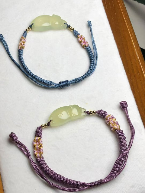 Gelang Anak Kucing Giok Cui Giok alami yang halus dan hangat Ukuran 30 * 13mm Beberapa gaya untuk dipilih Gaya yang bagus sudah termasuk pajak pengiriman.