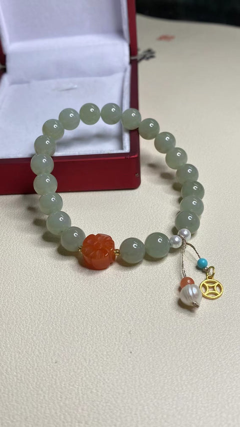 Gelang Giok Hetian yang indah dengan aksesoris yang indah Ukuran 8mm Giok bersih, halus dan hangat, gaya yang indah sudah termasuk pajak pengiriman.