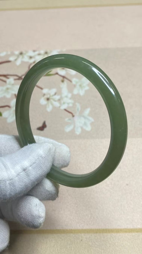 Gelang Gelang Kecantikan Gelang Giok Cui Giok Hijau Penuh Ukuran 57-59mm Ukuran 58.5mm Lebar Sisi 8.5mm Giok terjadi secara alami Pola pengiriman acak Termasuk Pajak Pengiriman