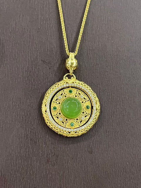 Kalung Kompas Jasper Alami dengan Pengerjaan Emas Kuno Ukuran 8mm Giok halus dan hangat, gaya yang indah sudah termasuk pajak pengiriman.