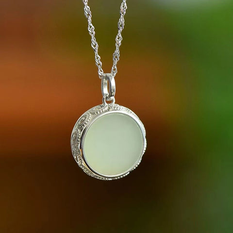 26734 Kalung Jasper Alami yang terbuat dari perak 925; Gioknya bersih dan halus, gayanya cantik dan anggun, sudah termasuk pajak pengiriman.