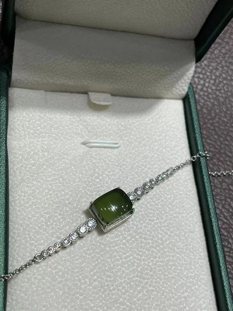 Gelang Gula Batu Giok Alami 925 Gelang Ukiran Perak Giok bersih dan halus Ukuran 10,5 * 8mm Sudah termasuk ongkos kirim dan pajak.