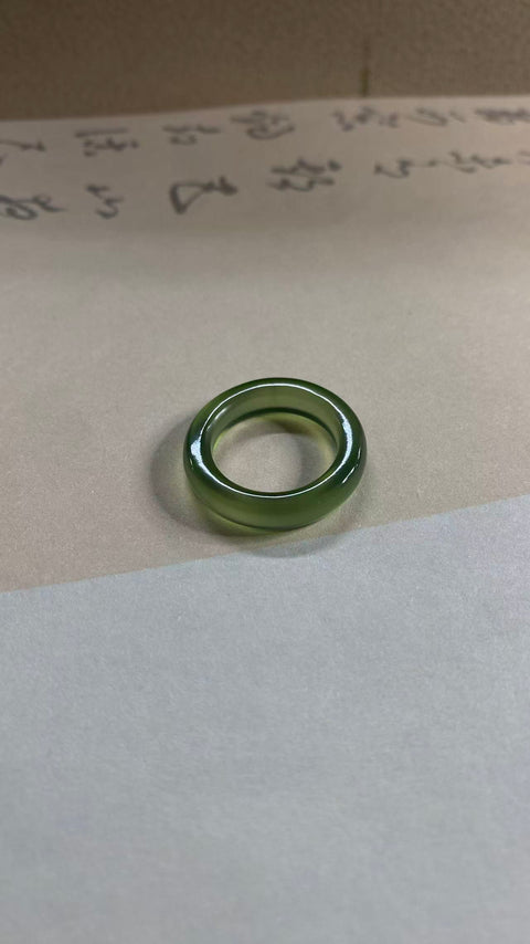 Cincin: Cincin giok Xiuyan yang indah, diameter 16,7 mm, cocok untuk ukuran 16 dan 17, termasuk biaya pengiriman dan pajak.