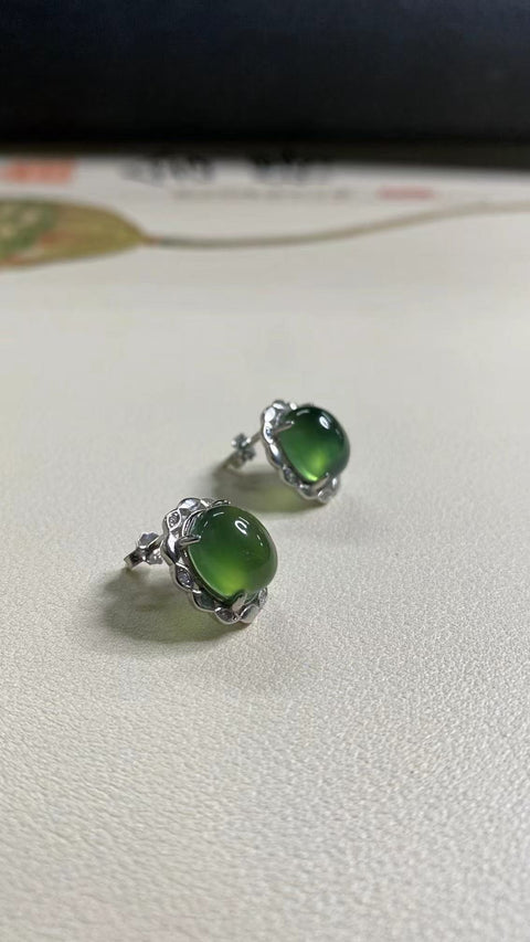 Anting Giok Alami dari Perak 925 Ukuran 8 * 10mm Giok halus dan hangat, gaya yang indah, sudah termasuk pajak pengiriman.