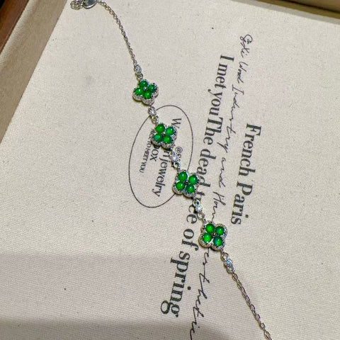 Gelang Semanggi Empat Daun Jadeite Alami 925 Warna Perak Hijau Pedas Ukuran 3mm Batu giok bersih dan halus Gaya yang indah sudah termasuk pajak pengiriman.
