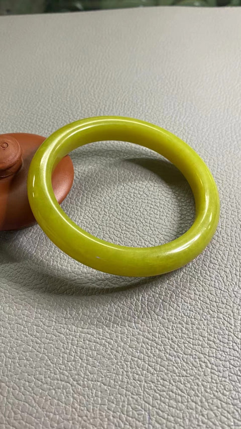 Gelang Bunga Emas Kuning Alami Ukuran 63-65mm Ukuran 64.2mm Lebar Sisi 11.6mm Batu Giok adalah semua Pola Bunga yang muncul secara alami Acak Sudah termasuk pajak pengiriman.