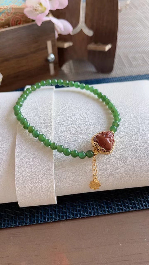 Manik-manik millet giok alami, warna indah, dipadukan dengan batu akik merah alami, ukuran 4mm. Gratis ongkos kirim dan pajak.