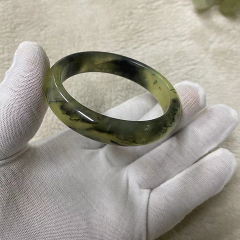 Gelang Giok Cui yang Indah, Lukisan Tinta Alami, Percikan Tinta pada Giok, Lukisan Pemandangan Alam, Ukuran 55-57 Ukuran 56mm, Lebar Sisi 12.9mm Giok terjadi secara alami Pola acak Termasuk Pajak Pengiriman