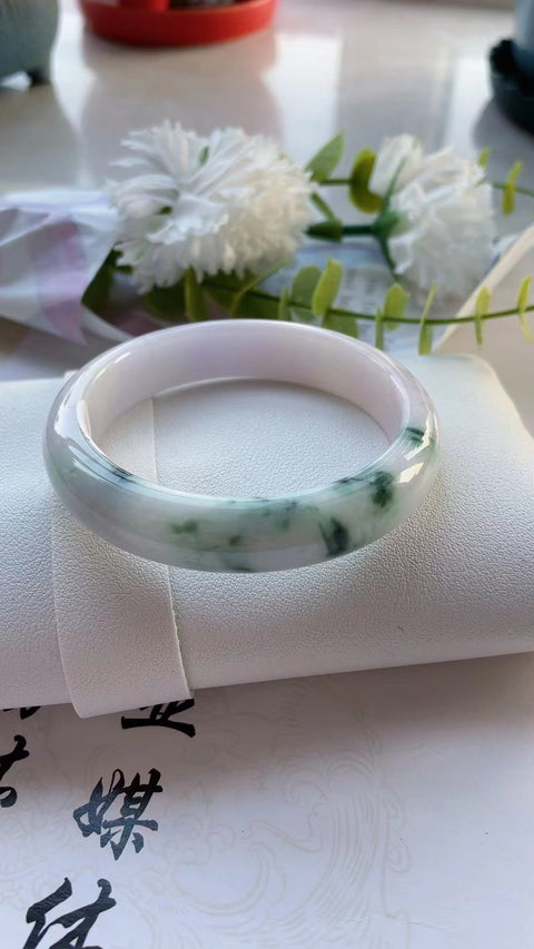 Gelang Batu Giok Alami Bahan Pit Tua Bawah Hangat Hangat Ukuran 55mm Batu Giok secara alami Pola Acak Termasuk Pajak Pengiriman