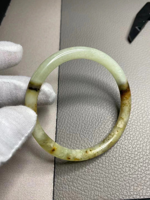 Gelang Gelang Kecantikan Giok Cui Giok Alami Ukuran 59-61mm Ukuran 60.9mm Harga per detik Giok terjadi secara alami Pola acak Termasuk ongkos kirim dan pajak