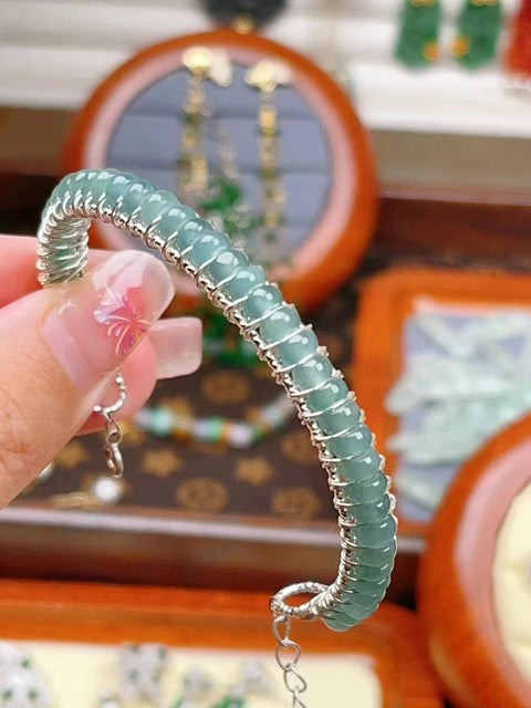 Gelang Giok Guatemala Alami Giok bersih dan halus, gaya yang indah, desain eksklusif, sudah termasuk pajak pengiriman.