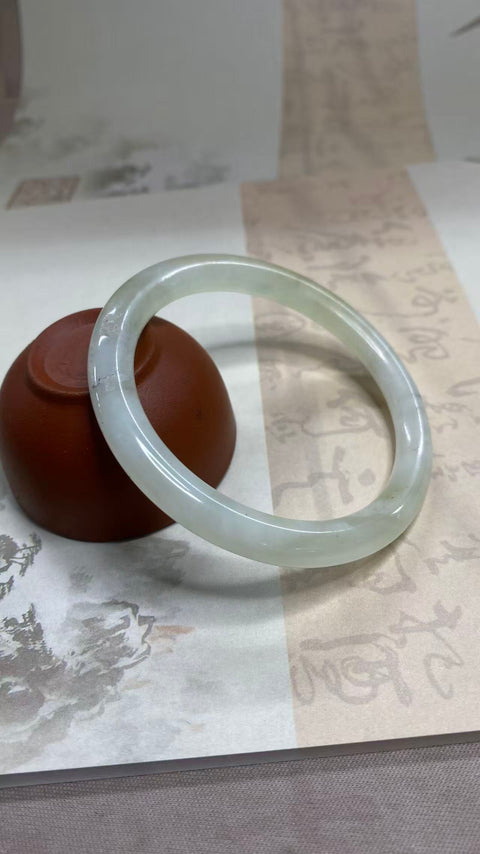 Gelang kecantikan warna-warni giok Xiuyan yang indah, diameter dalam: 54,6mm, batu alam dihasilkan secara alami, polanya acak, termasuk pajak pengiriman