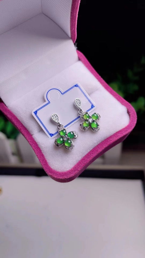 Anting-Anting Semanggi Empat Daun Giok Guatemala Alami dari Guatemala Jadeite 925 Perak; Kepala Air Hangat Halus Bagian Bawah Sudah Termasuk Pajak Pengiriman