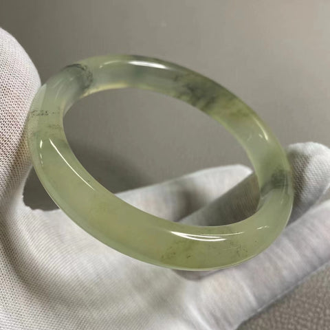 Gelang Lukisan Pemandangan Es Batu Giok Cui Giok Hijau Alami Ukuran 61-63mm Ukuran 62.5mm Lebar Sisi 11.5mm Giok semuanya terjadi secara alami Pola acak Pajak Pengiriman Sudah Termasuk