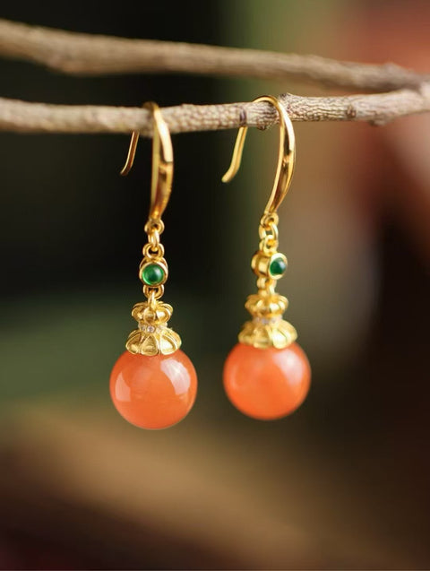 Anting-anting merah alami yang terbuat dari perak 925 dengan tekstur dan kehangatan yang lembut, gaya yang elegan, sudah termasuk pajak pengiriman.