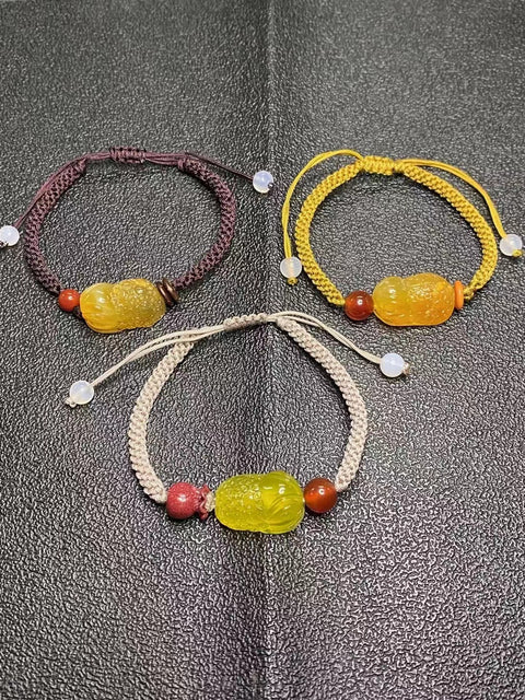 Gelang Katak Emas Giok Alami Ukuran 22 * 13mm Baik pria maupun wanita dapat memakai batu giok yang bersih dan halus Harga detik Termasuk pajak pengiriman.