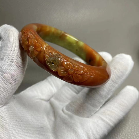 Gelang Giok Bunga Giok Cui Fine Jade Ukuran 54-56mm Ukuran 55.1mm Lebar Sisi 14.5mm Giok terjadi secara alami Pola acak termasuk pajak pengiriman