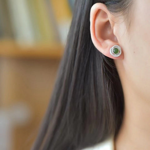 Anting-anting Tetesan Telur Jasper Alami yang terbuat dari batu giok 925 perak, bersih dan halus, sudah termasuk ongkos kirim dan pajak.