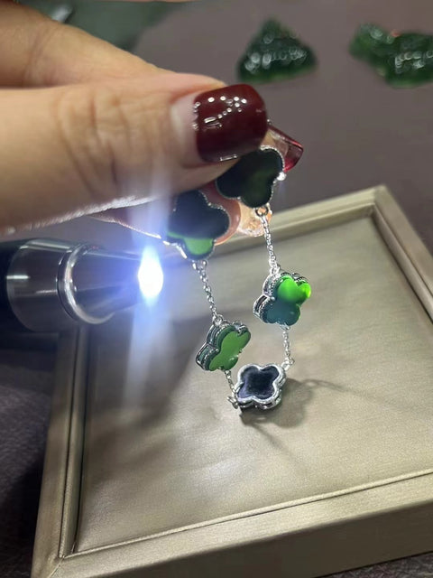 Gelang Semanggi Klasik Tatahan Perak Hijau Giok Cui Giok Alami Ukuran 11,5 mm Giok bersih, halus dan hangat Sudah termasuk pajak pengiriman.