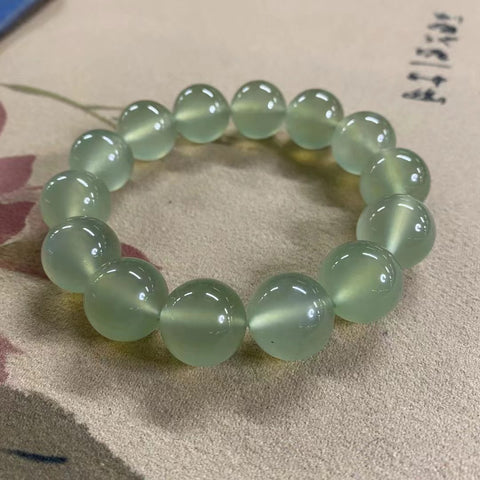 Manik-manik Tembus Cahaya Tali Giok Cui Giok Alami Ukuran 16mm Sudah termasuk ongkos kirim dan pajak.