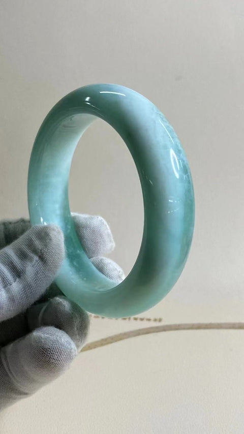 Gelang Jelly Celestite Giok Cui Jade Alami Ukuran 59-61mm Ukuran 60mm Lebar Sisi 17.1mm Giok terbentuk secara alami Pola acak Pengiriman dan pajak sudah termasuk.
