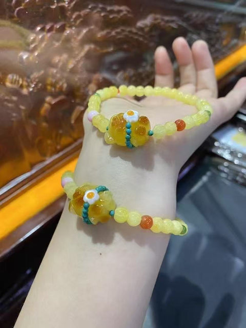 Gelang beruang lilin lebah desain asli Hanya tersedia dua buah Hanya tersedia dua buah Warna dan gaya yang indah Termasuk pajak pengiriman.