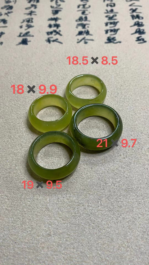 Ukuran Cincin Giok Alami Seperti yang Ditunjukkan Giok bersih, halus dan hangat Termasuk ongkos kirim dan pajak.