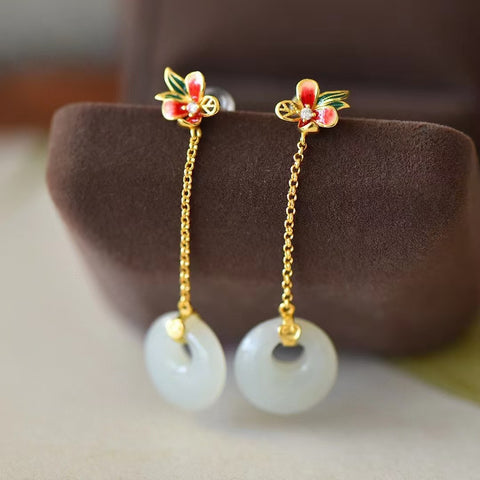 2836-2 Anting Kancing Putri Giok Hetian Alami 925 Tatahan Perak Ukuran 15 * 15mm Giok halus dan hangat Termasuk pajak pengiriman.