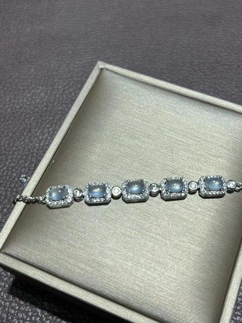 Gelang Giok Giok alami yang bersih, halus dan hangat, terbuat dari perak 925, ukuran 4 * 6mm, sudah termasuk ongkos kirim dan pajak.