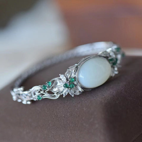 7026 Gelang Filigree Cut-out Giok Hetian Alami 925 Gelang Inlay Perak Giok Hetian bersih, halus dan hangat, gaya yang indah Ukuran 13 * 18mm Termasuk pajak pengiriman.