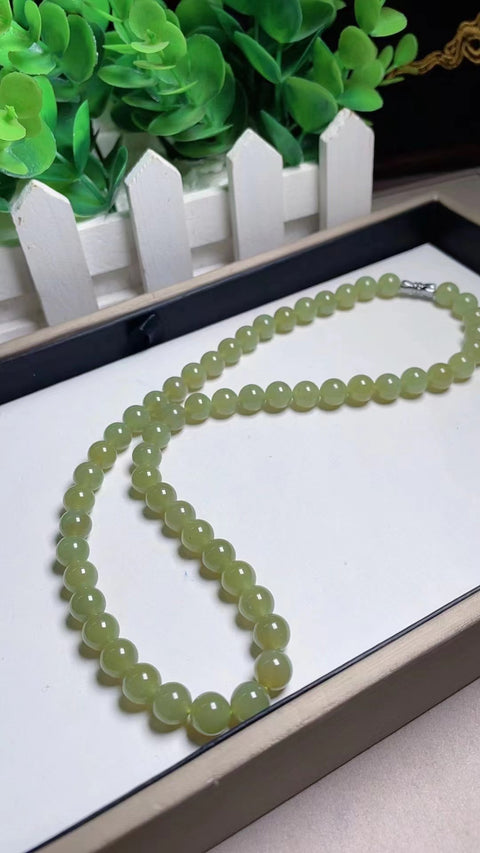 Kalung Giok Hetian Alami Bahannya halus dan hangat Bersih dan halus Musim Panas Esensial Ukuran 0.8mm Sudah termasuk ongkos kirim dan pajak.