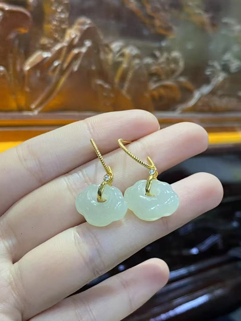 Anting Air Jernih Giok Hetian Alami 925 Sterling Silver Berlapis Emas 24k Ukuran 16 * 12mm Gaya Cantik & Cantik; Kualitas Giok Halus dan Hangat Sudah termasuk pajak pengiriman.