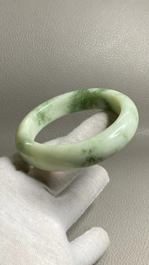 Gelang Cui Giok Giok Minyak Tua Cui Alami Ukuran 55-57mm Ukuran 56.6mm Lebar 15.2mm Untuk pergi secara alami Pola acak termasuk pajak pengiriman