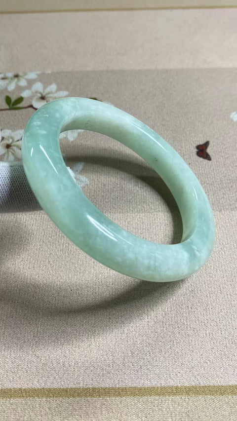 Gelang Jelly Celestite Giok Cui Jade Alami Ukuran 61-63mm Ukuran 62.5mm Lebar Sisi 12.5mm Batu giok semuanya terbentuk secara alami Pola-polanya acak Termasuk ongkos kirim dan pajak.