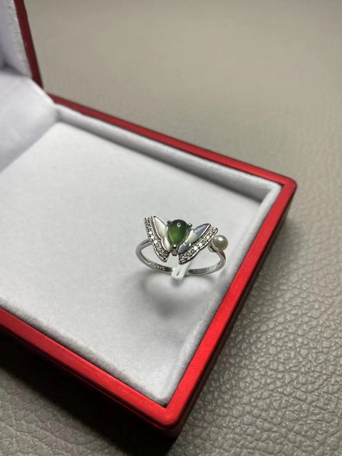 Cincin giok halus dari perak 925 dengan bezel yang dapat disesuaikan ukurannya 6,6 mm Sangat indah dan cantik sudah termasuk pajak pengiriman.