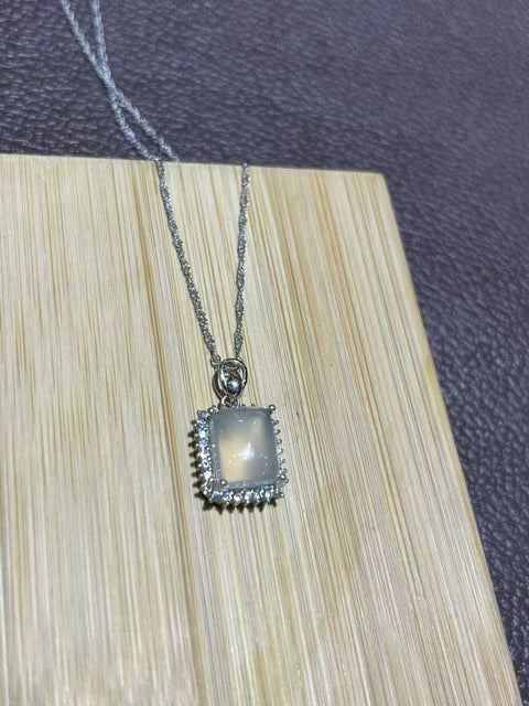 Kalung Gula Batu Es Batu Giok Cui Jade Alami dari perak 925, ukuran 11mm, gaya yang luar biasa, bersih dan hangat.