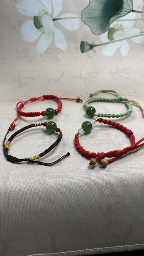 Manik-Manik Jimat Keberuntungan: Gelang giok Xiuyan yang indah, Tersedia berbagai desain. Spesifikasi: 12 mm, gratis ongkos kirim dan pajak.