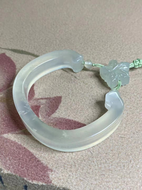 Gelang Giok Cui Halus Ukuran 57-59mm Lebar 12.3mm Giok terbentuk secara alami Pola acak Termasuk ongkos kirim dan pajak.