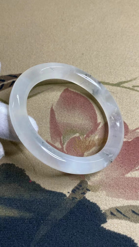 Gelang Tinta Gunung Es Batu Giok Cui Alami Ukuran 56-58mm Ukuran 57.3mm Lebar Sisi 10mm Giok semuanya terjadi secara alami Pola acak Pajak Pengiriman Sudah Termasuk