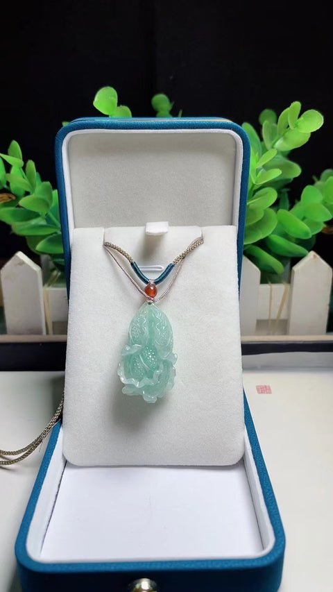 Liontin Kubis Jadeite Alami Penuh dengan kepala air Bahan lubang tua Giok halus dan hangat Ukuran 3.3 * 1.9cm & nbsp; Sudah termasuk pajak pengiriman