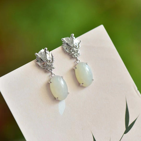 Anting Giok Hetian Alami 2065 # diatur dalam 925 perak Ukuran 8 * 12mm Giok bersih dan halus dan hangat Termasuk pajak pengiriman.