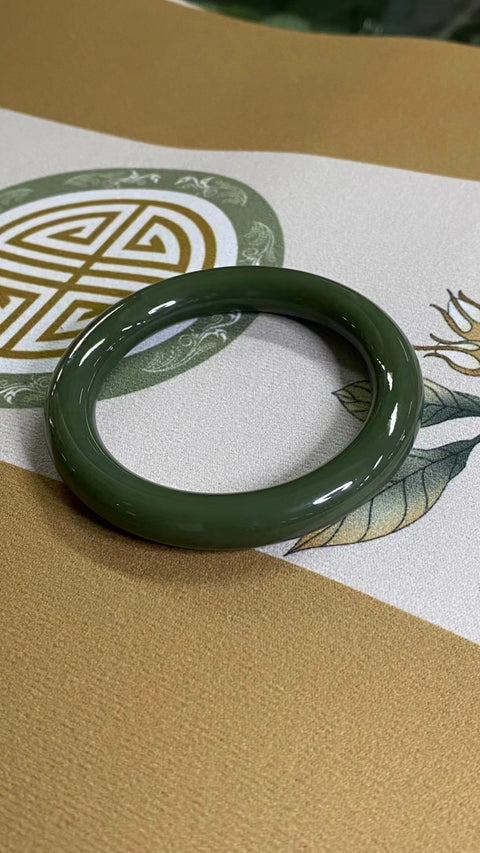 Gelang giok dialwood river mill yang indah ukuran 56-58mm ukuran 57.2mm lebar sisi 10.5mm Giok adalah semua pola yang terjadi secara alami adalah acak Termasuk pajak pengiriman