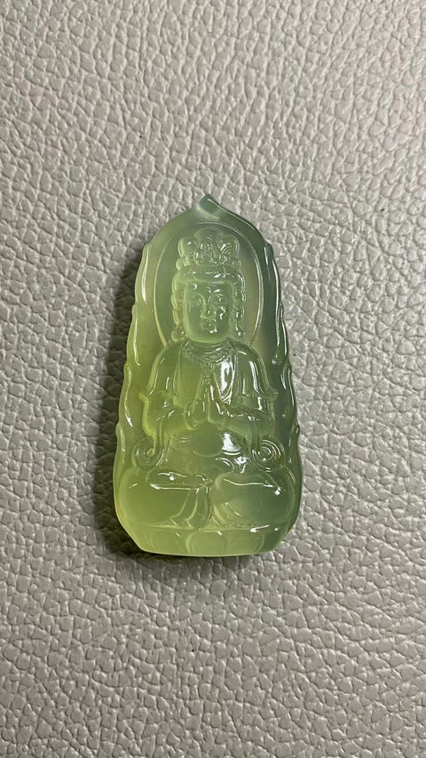 Liontin Giok Giok Alami Es Hijau Tembus Ukuran 53 * 28mm Giok bersih, halus dan hangat Sudah termasuk pajak pengiriman.