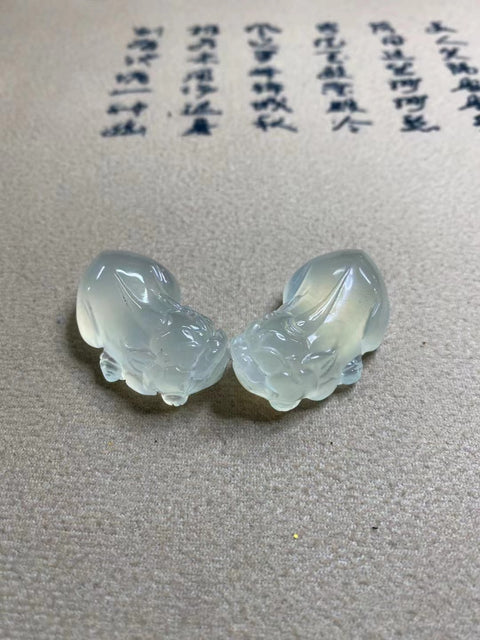 Liontin Es Berani yang Indah & nbsp; Ukuran 41 * 23mm Giok bersih, halus dan hangat Termasuk pajak pengiriman.