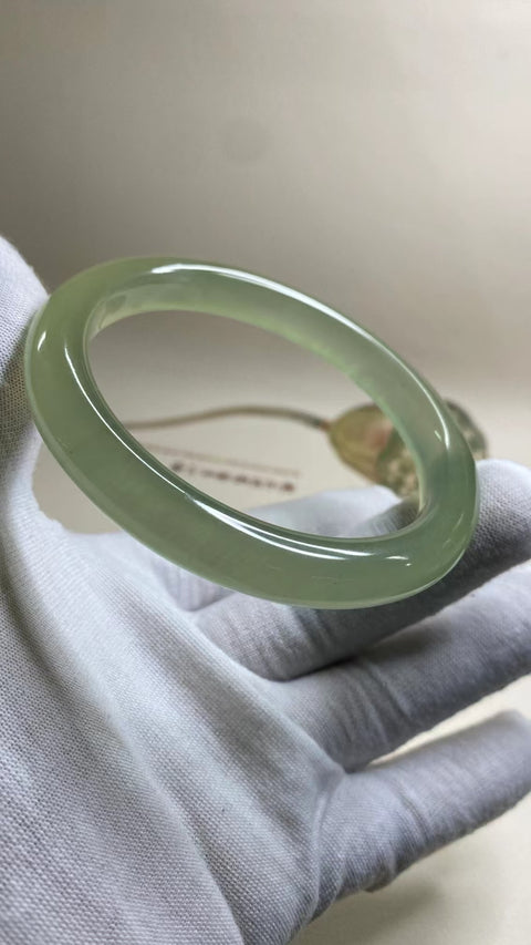 Gelang Hijau Es Giok Cui Giok Alami Ukuran 62-64mm Ukuran 63.4mm Lebar Samping 11.5mm Giok terjadi secara alami Pola acak termasuk pajak pengiriman