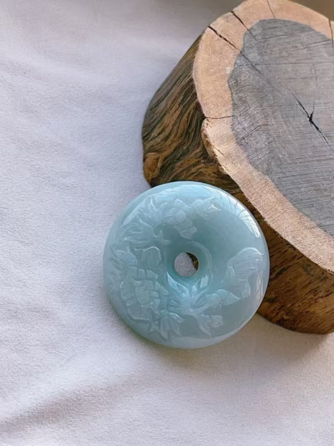 Batu giok alami liontin kancing perdamaian Batu giok halus dan hangat, penuh dengan kepala air Ukuran 41.5 * 41.5 * 12mm Diukir dengan tangan Termasuk ongkos kirim dan pajak