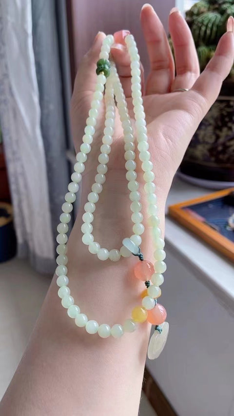 Gelang dan Kalung Giok Hetian Giok alami yang bersih dan halus Ukuran 0,6 mm Pengiriman dan pajak sudah termasuk.